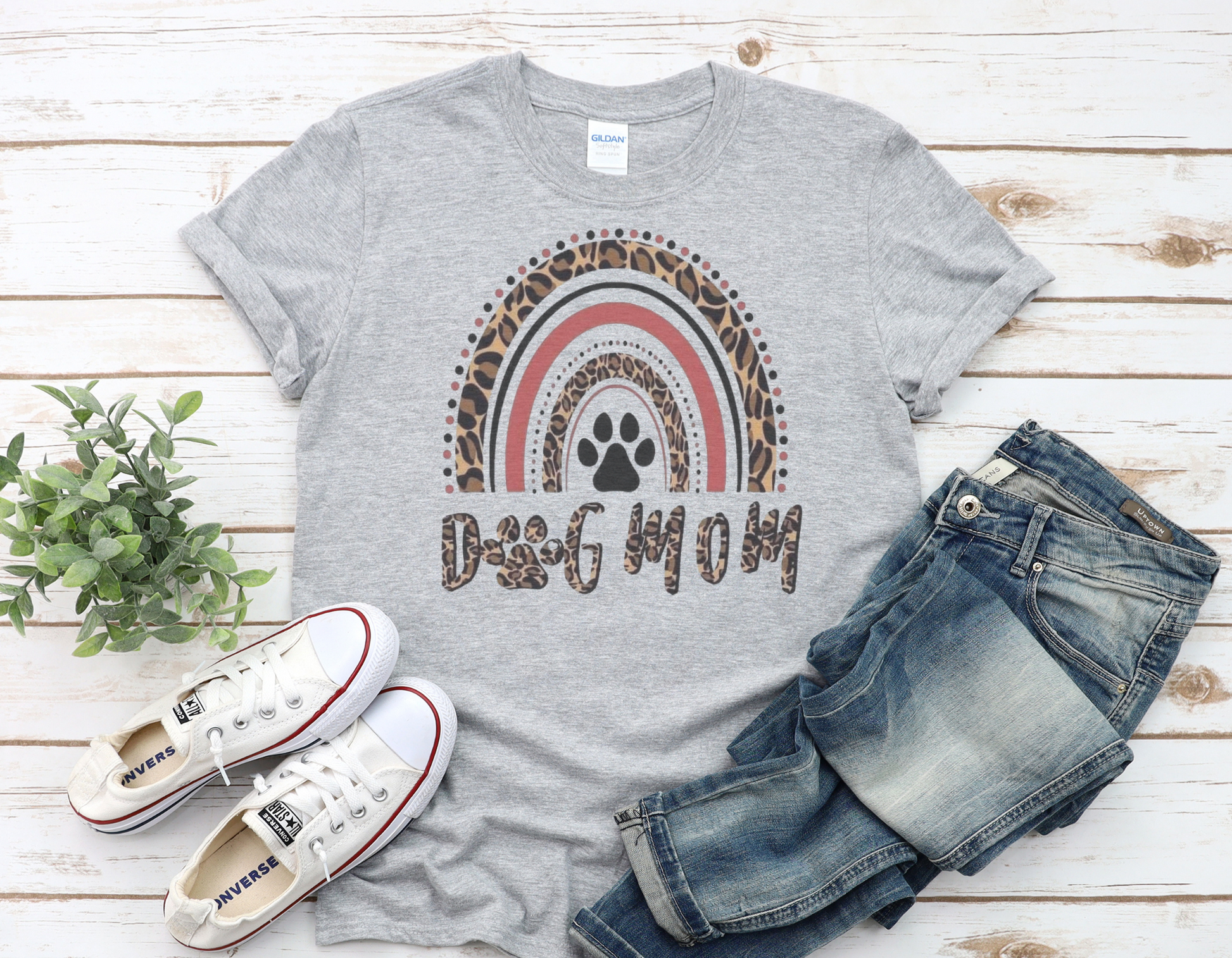Dog Mom Tee