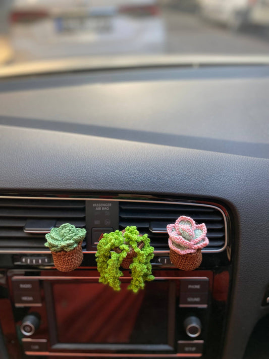Handmade Crochet Air Vent Charm: Infuse Your Drive with Boho Elegance
