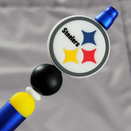 Football - Pens