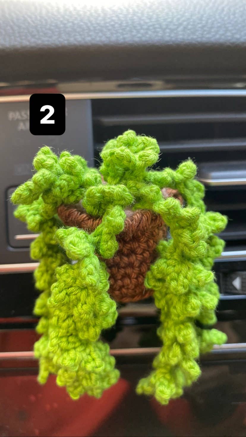Handmade Crochet Air Vent Charm: Infuse Your Drive with Boho Elegance